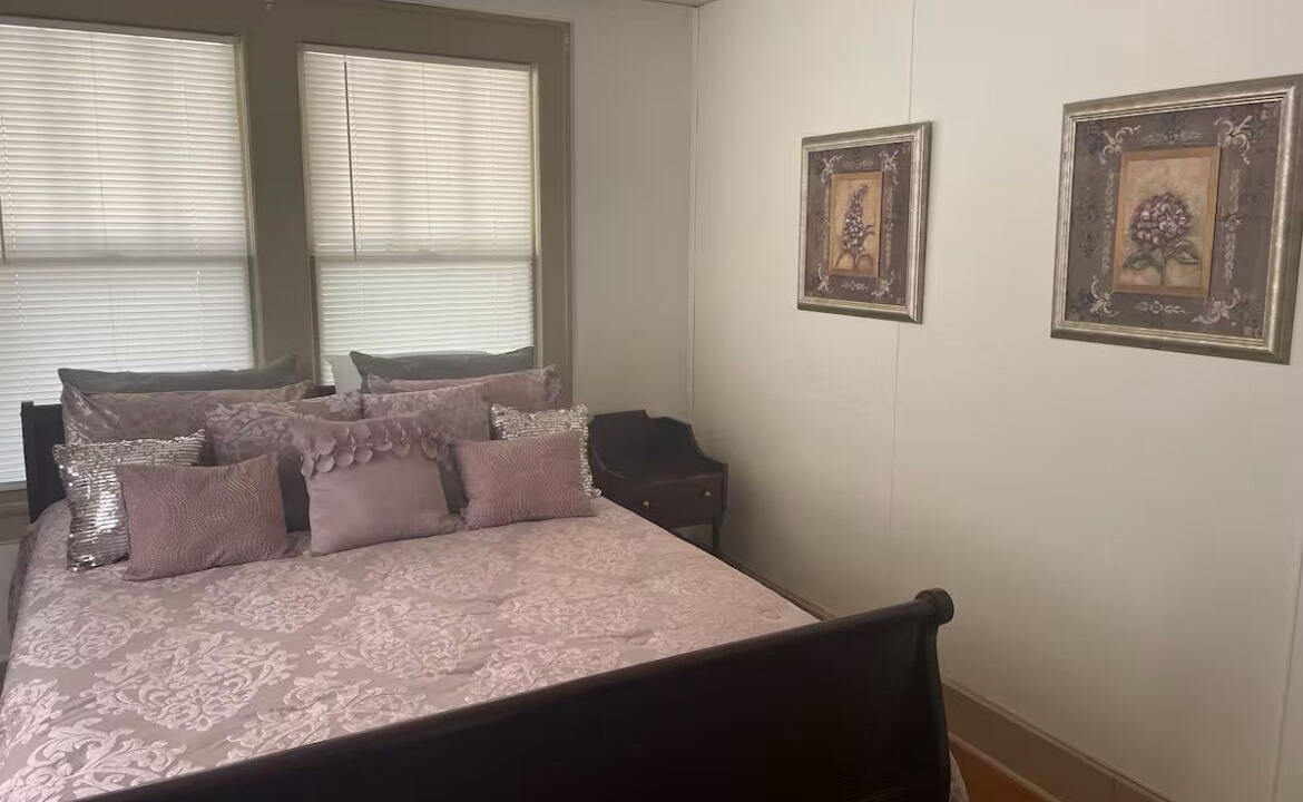 Photo of Bedroom in Quincy