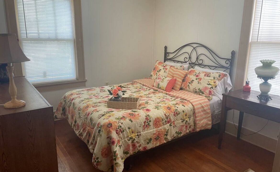 Photo of Bedroom in Quincy