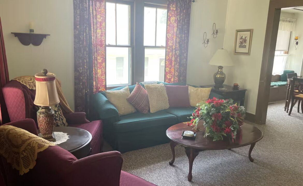 Photo of Livingroom in Quincy