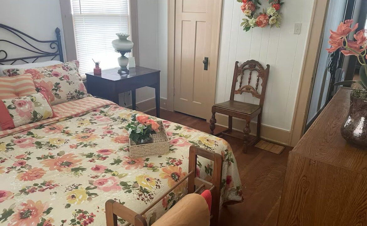 Photo of Bedroom in Quincy