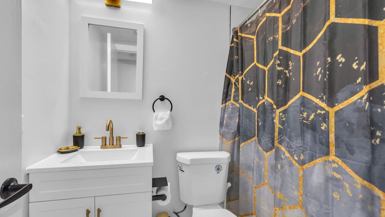 Photo of Bathroom in Streamwood