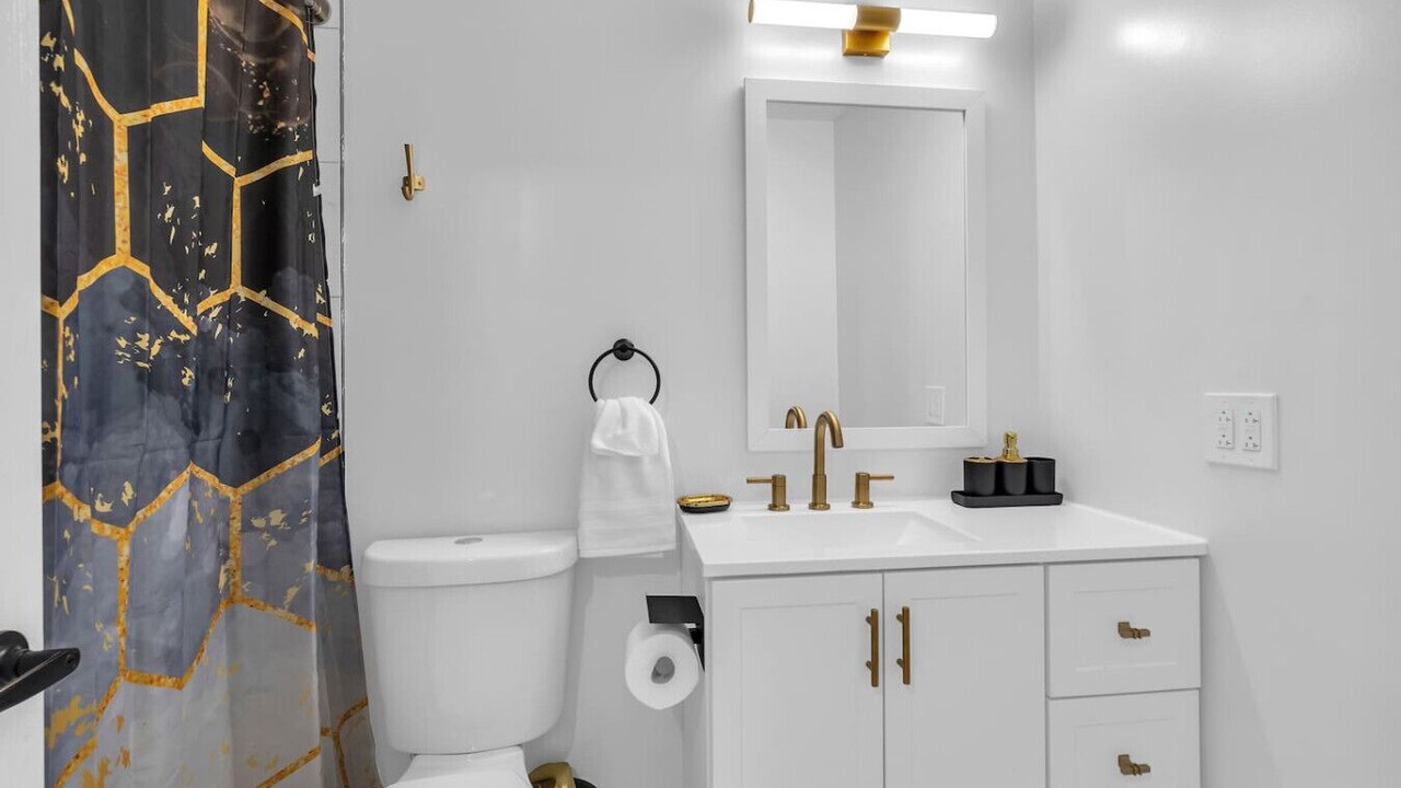 Photo of Bathroom in Streamwood