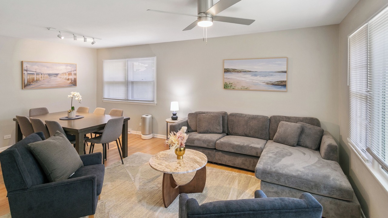 Photo of Livingroom in Libertyville