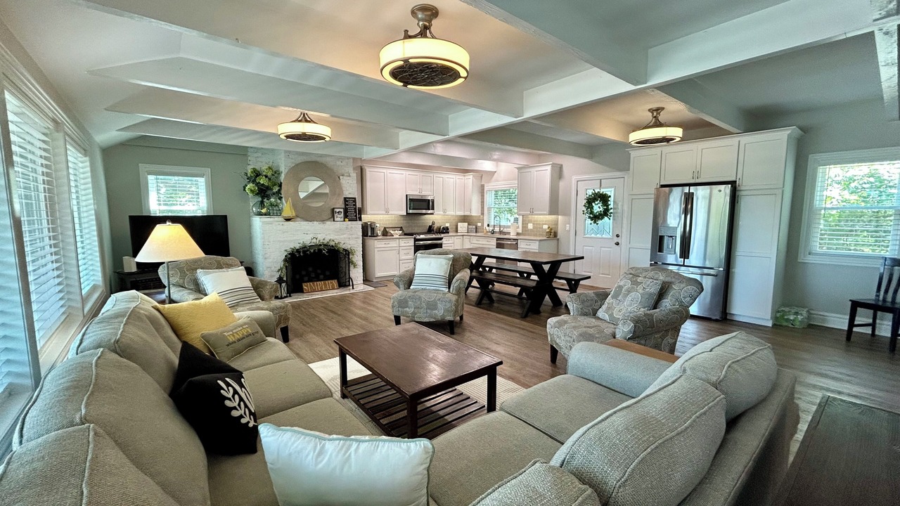 Photo of Livingroom in Wonder Lake