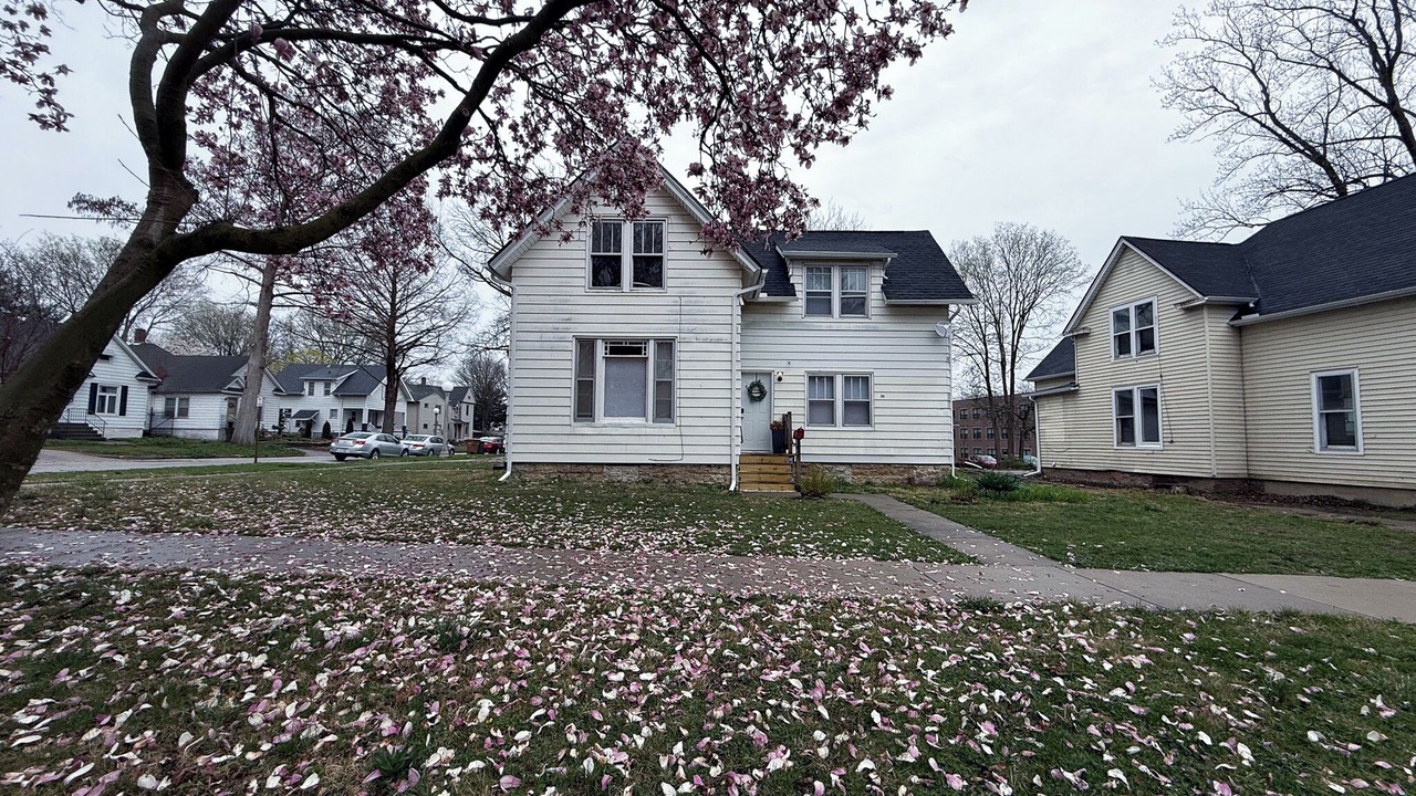 Photo of Outdoor in Urbana