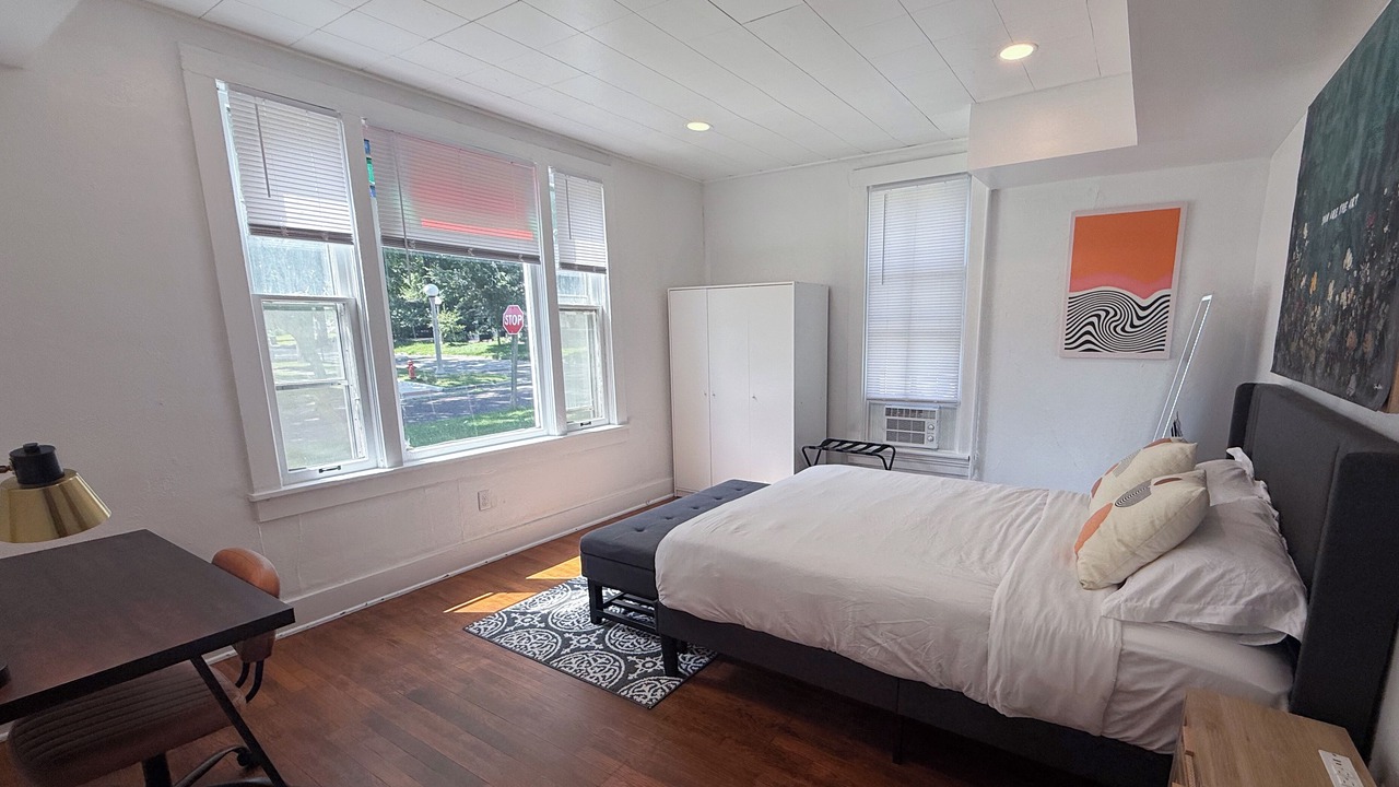 Photo of Bedroom in Urbana