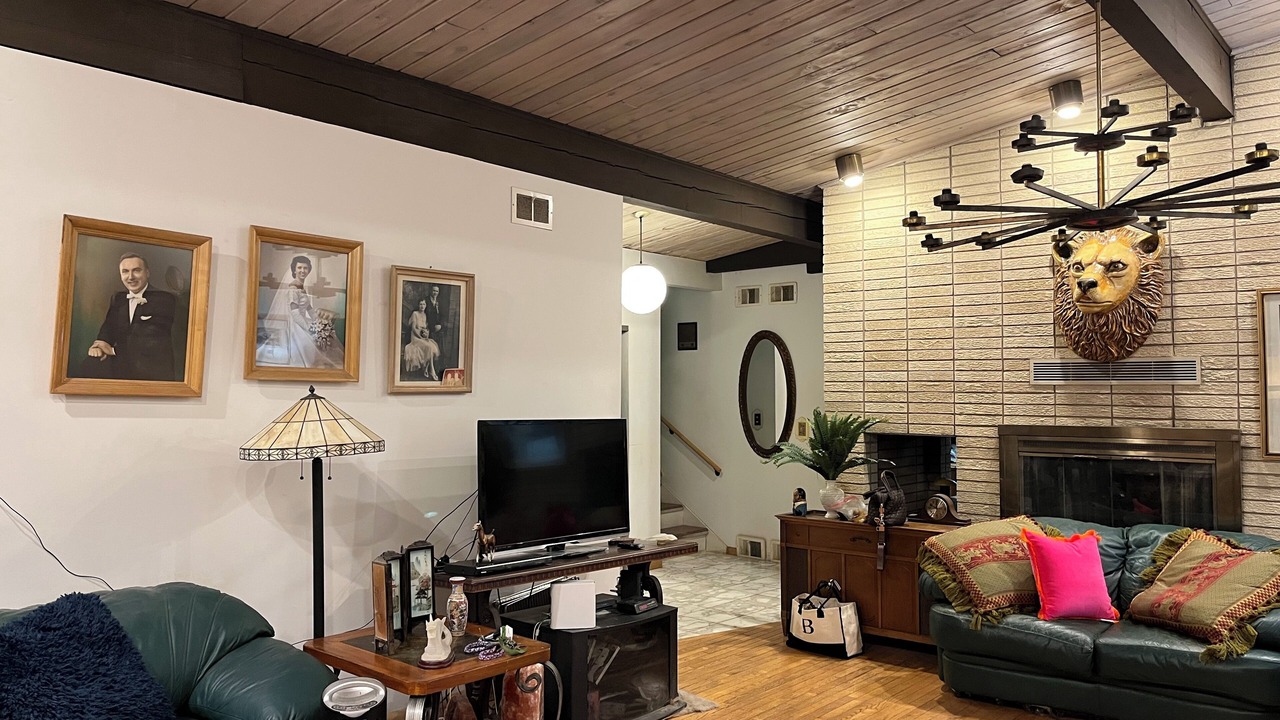 Photo of Livingroom in Hinsdale