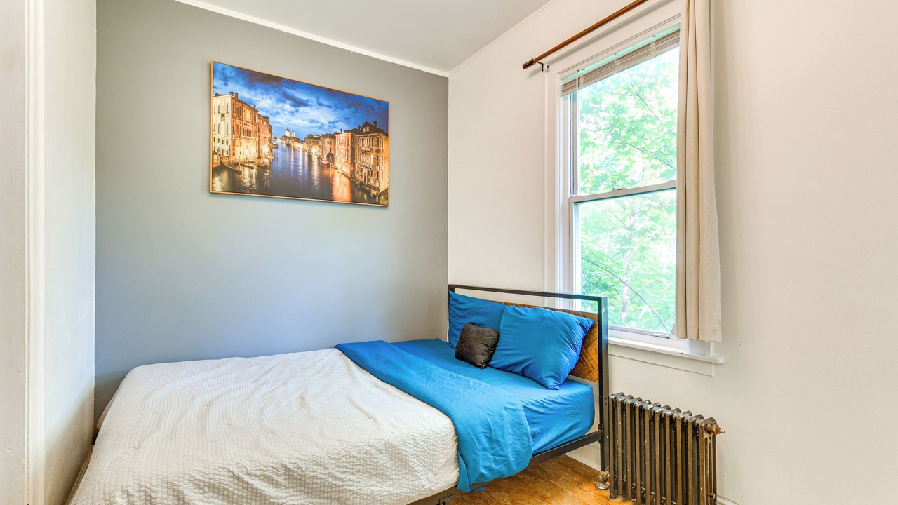 Photo of Bedroom in South Chicago
