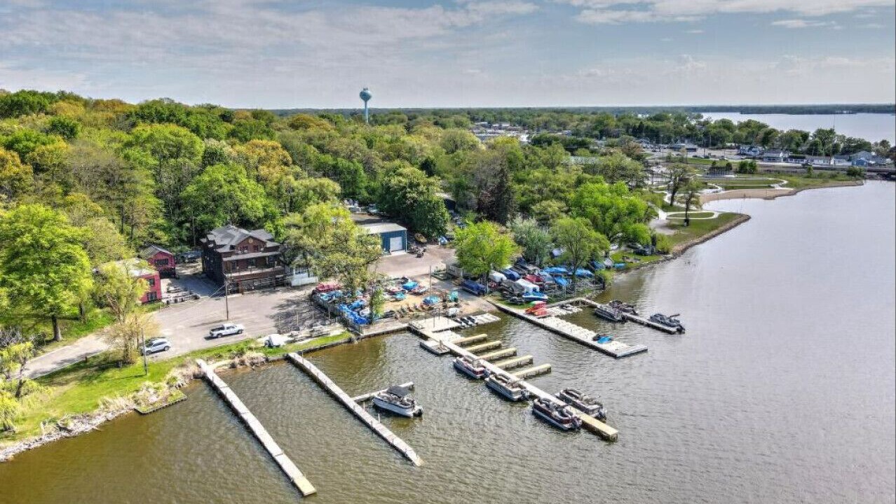 Photo of Others in Fox Lake