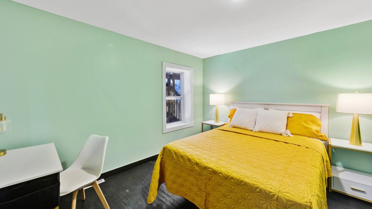 Photo of Bedroom in Fox Lake