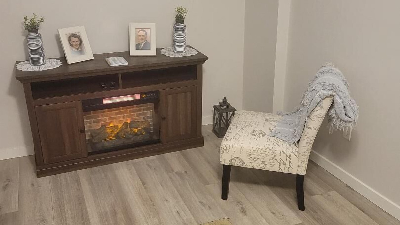 Photo of Livingroom in Hoopeston