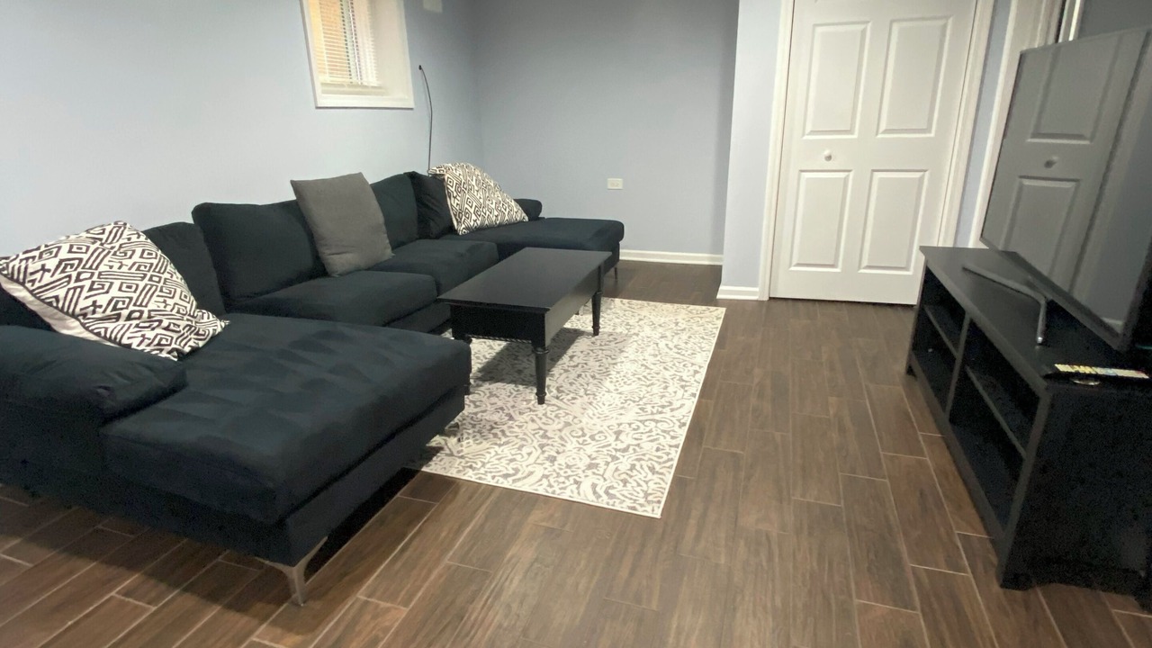 Photo of Livingroom in West Lawn