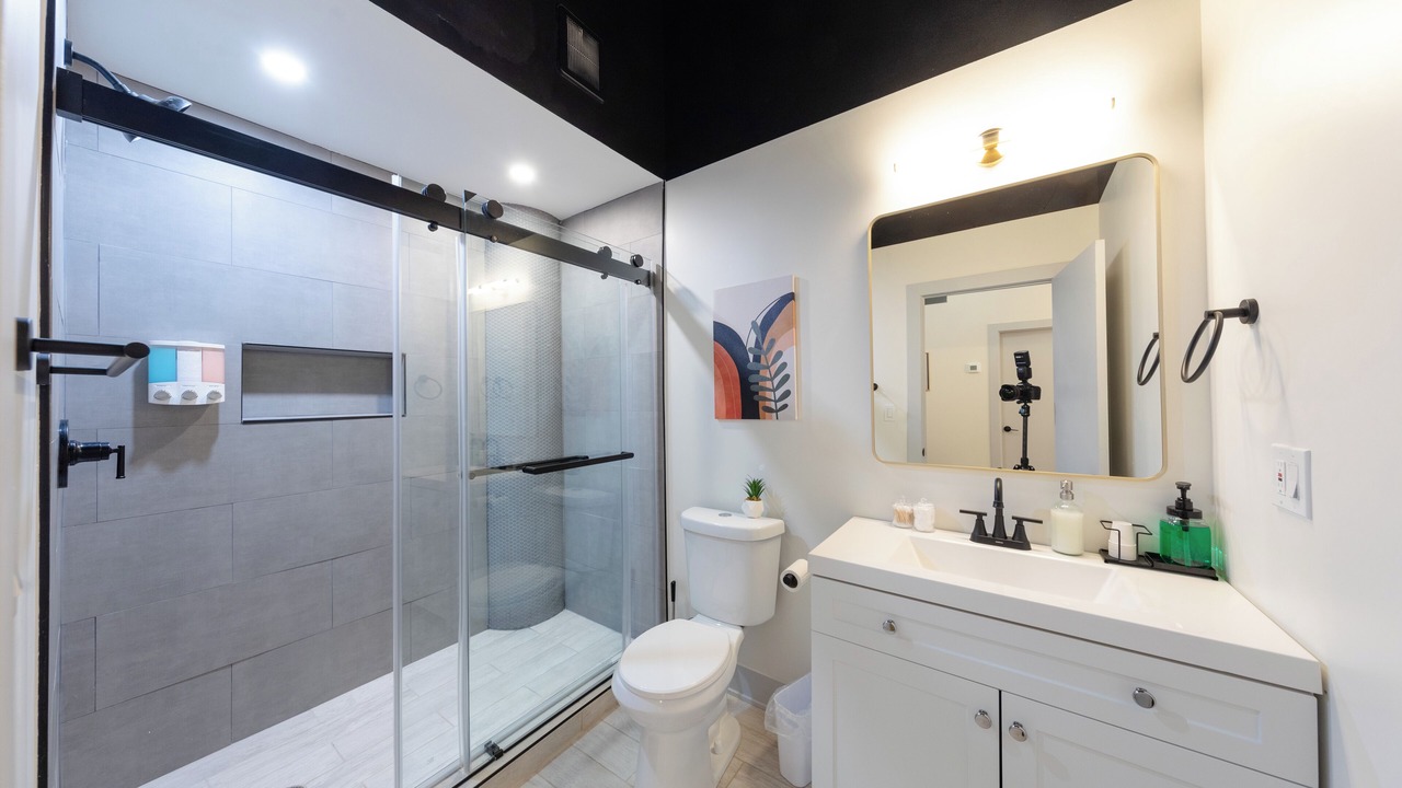 Photo of Bathroom in Near South Side