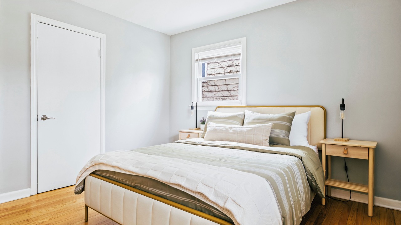Photo of Bedroom in Homewood
