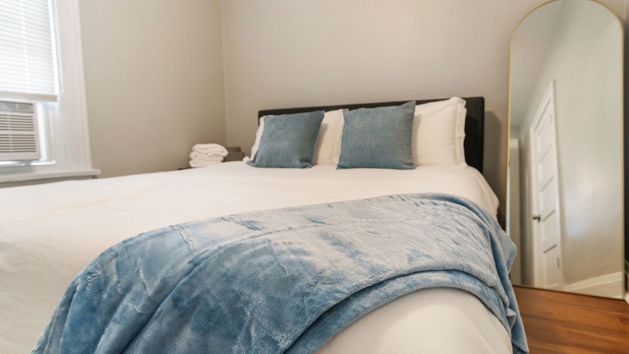 Photo of Bedroom in Highwood