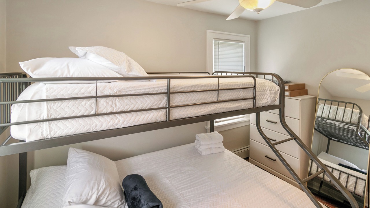 Photo of Bedroom in Highwood