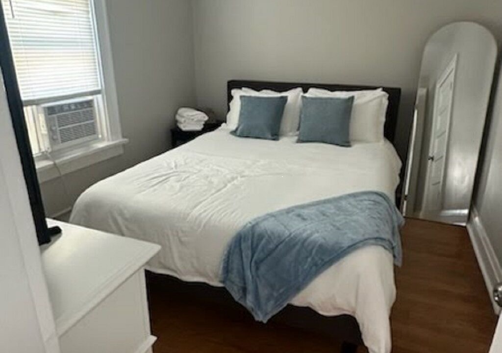 Photo of Bedroom in Highwood