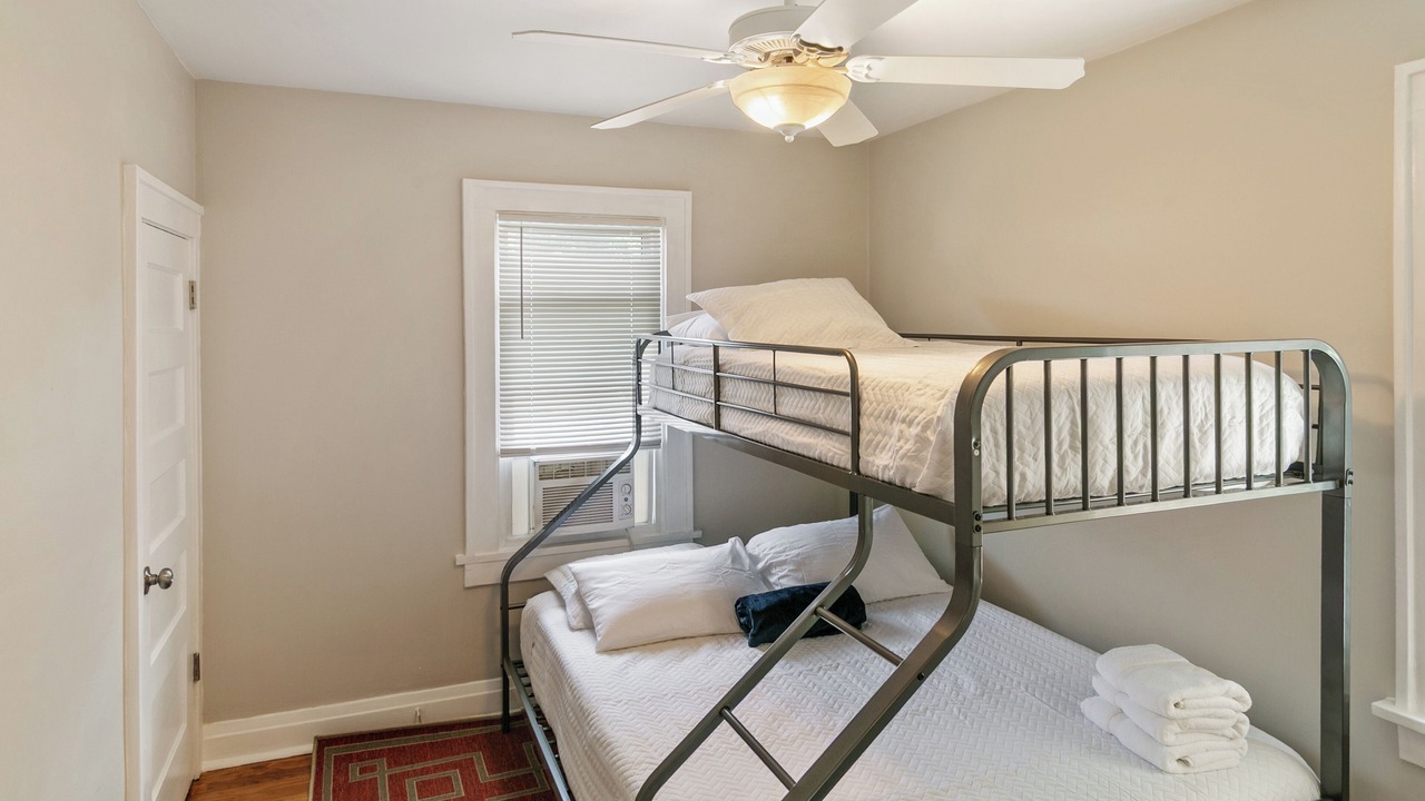 Photo of Bedroom in Highwood