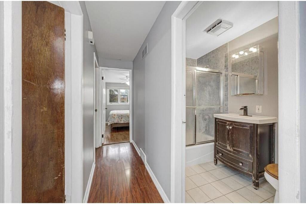 Photo of Bedroom in Villa Park