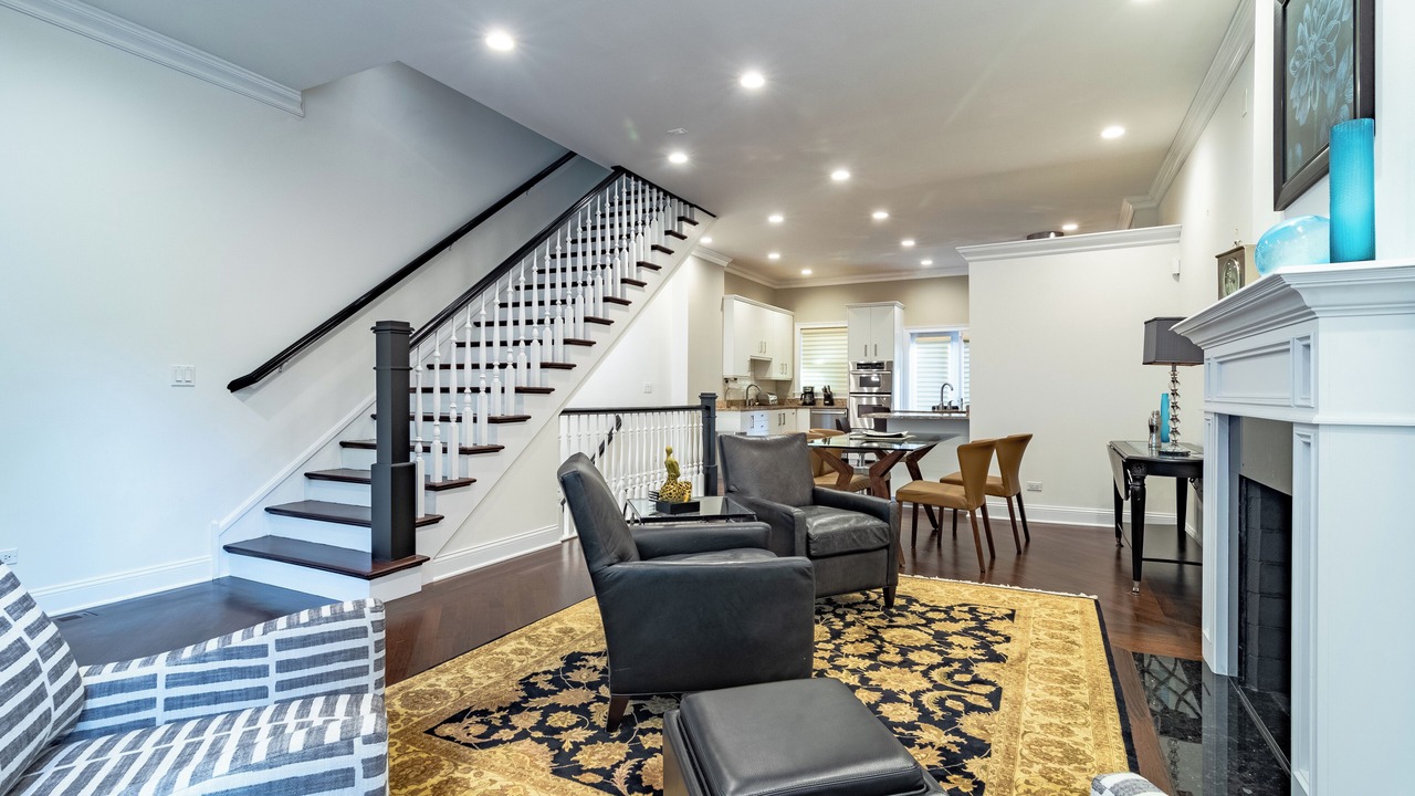 Photo of Livingroom in Rush and Division