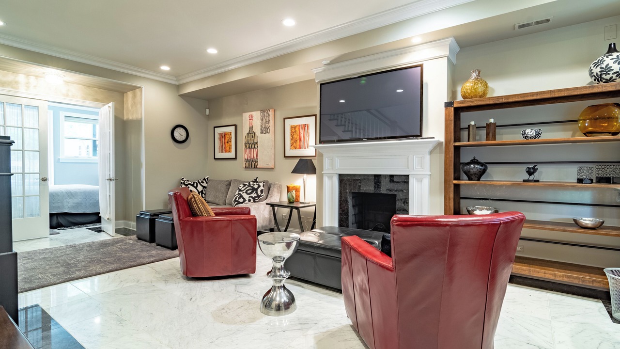 Photo of Livingroom in Rush and Division