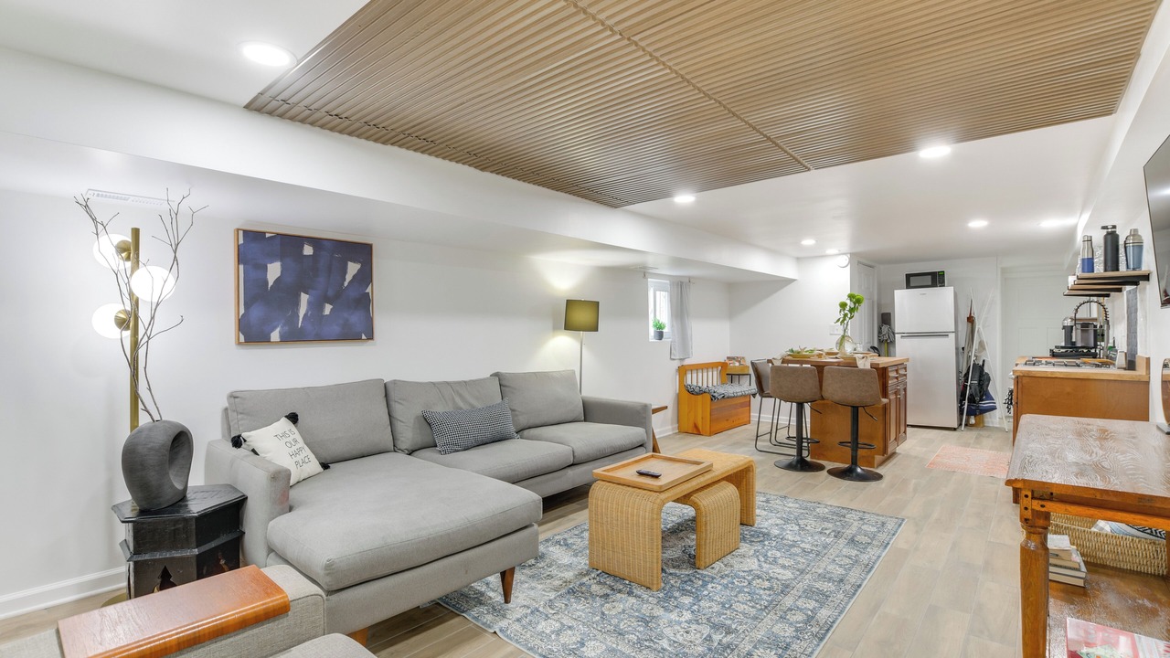 Photo of Livingroom in Belmont Cragin