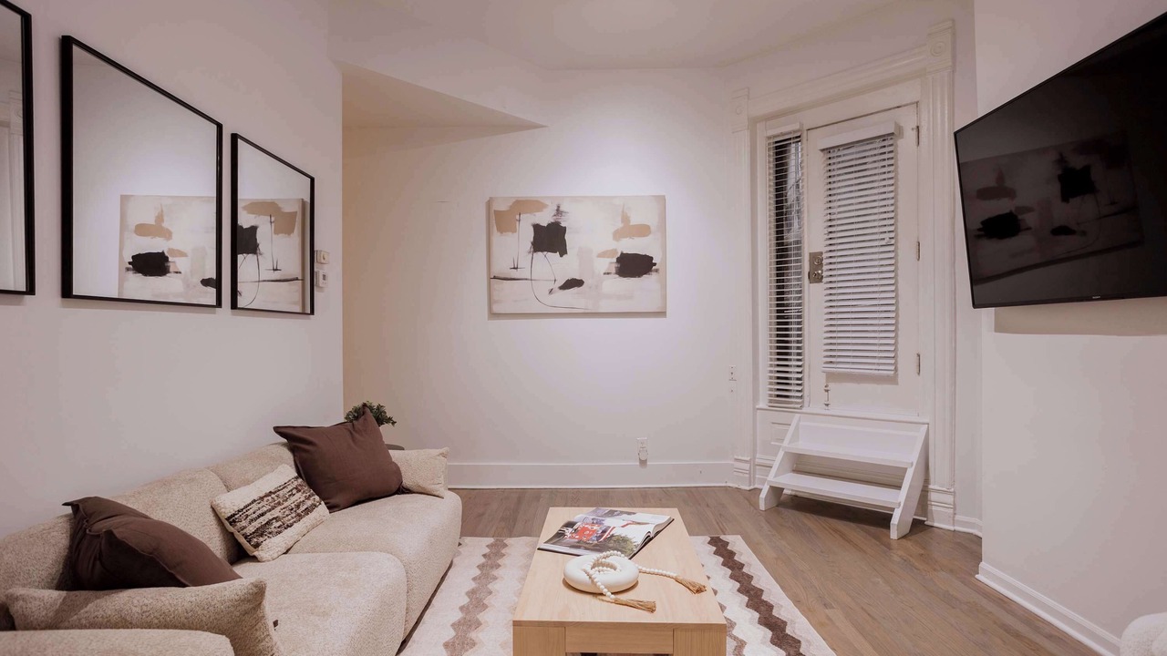 Photo of Livingroom in Rush and Division