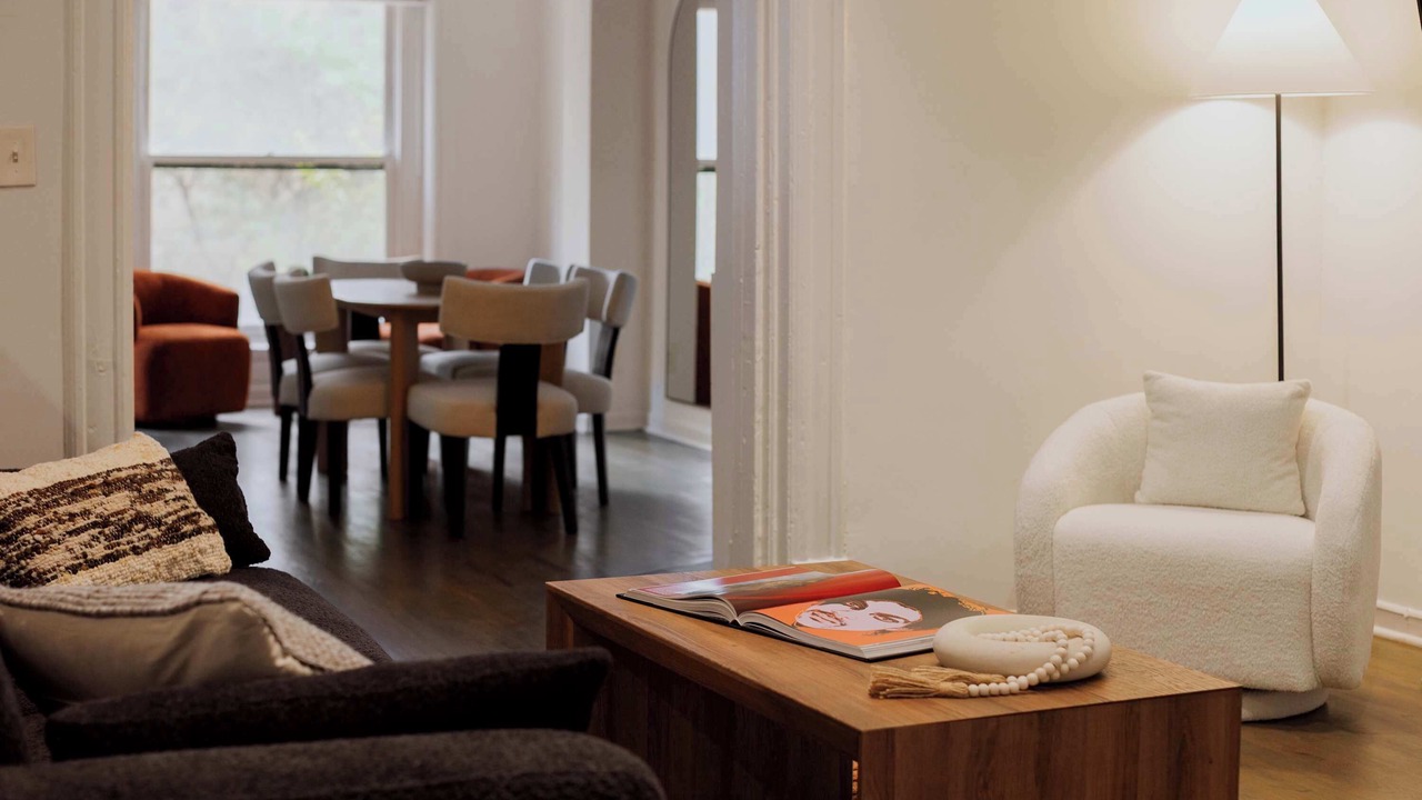 Photo of Livingroom in Rush and Division