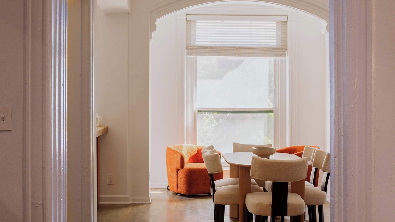 Photo of Livingroom in Rush and Division