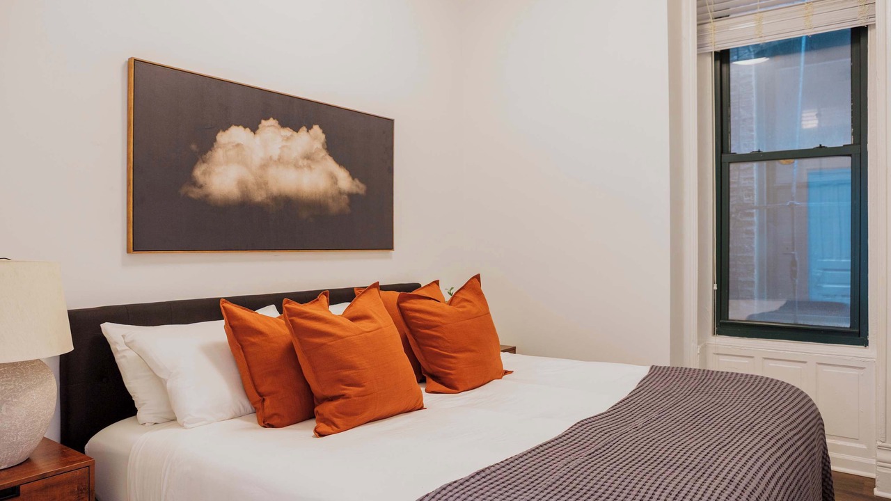 Photo of Bedroom in Rush and Division