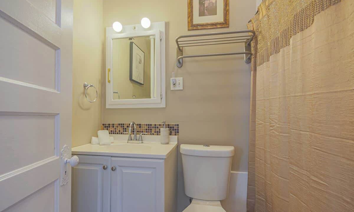 Photo of Bathroom in Forest Park