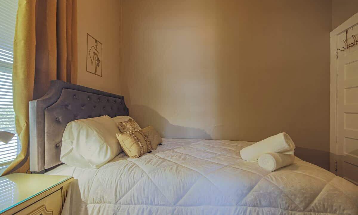 Photo of Bedroom in Forest Park