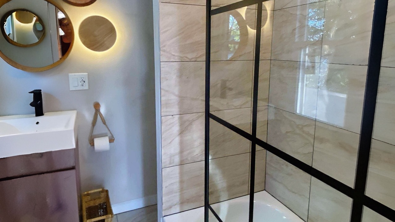Photo of Bathroom in Armstrong
