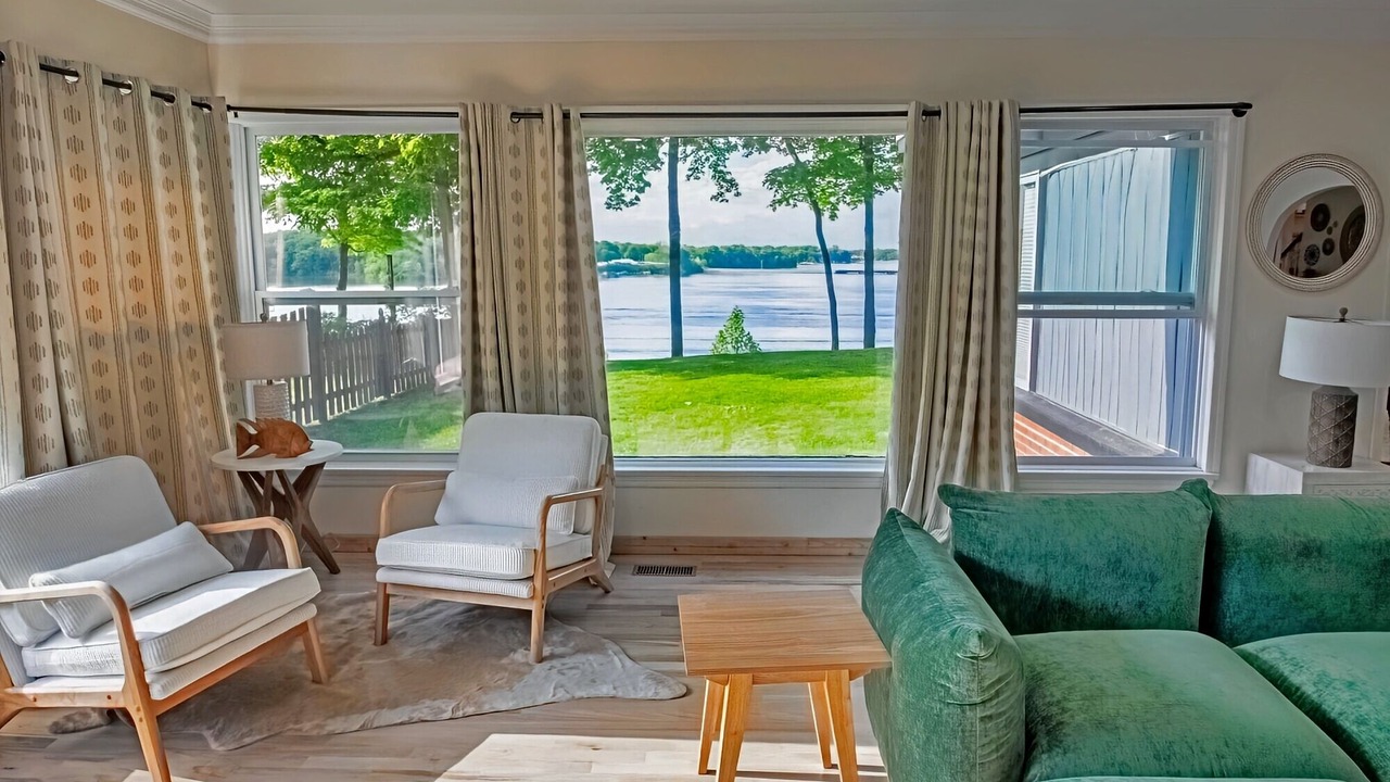 Photo of Livingroom in Armstrong