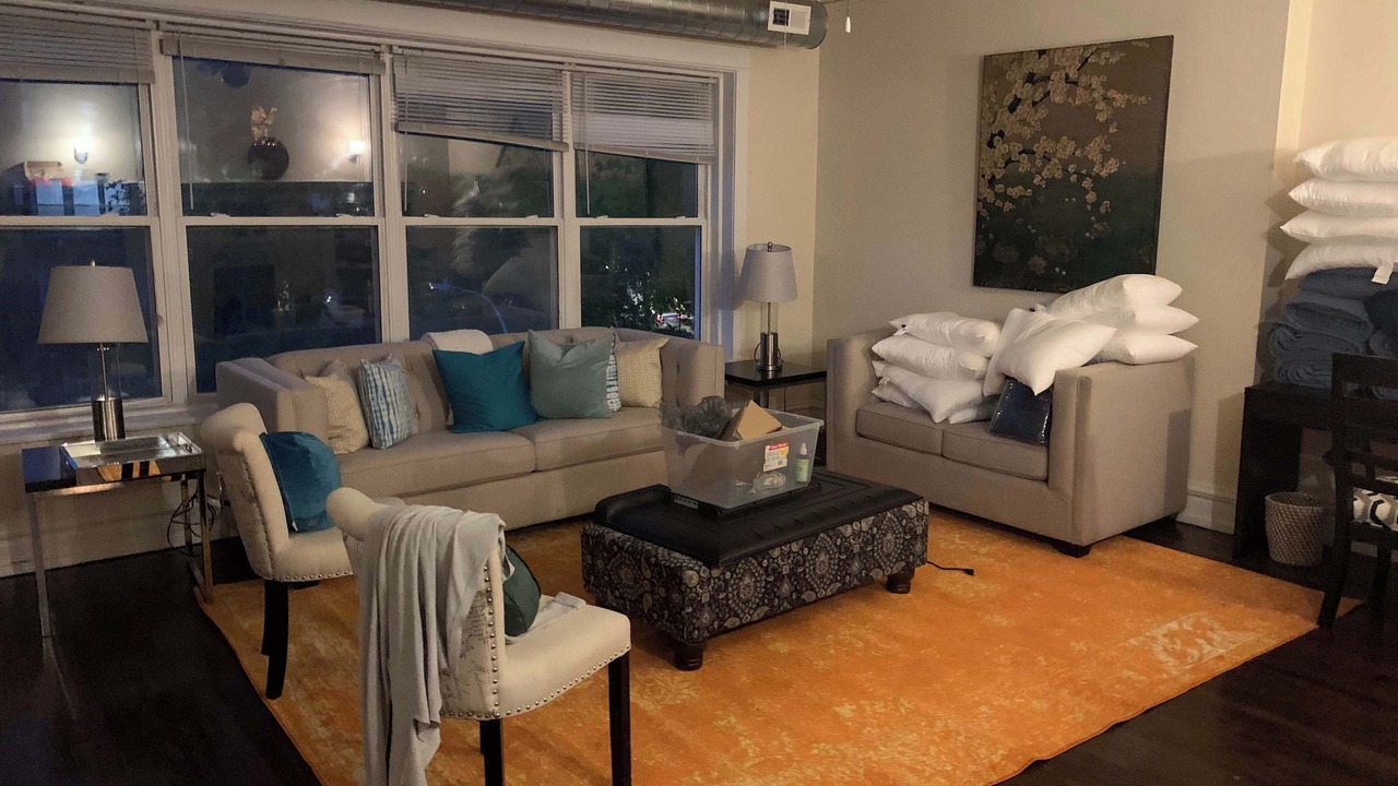 Photo of Livingroom in Edgewater Beach