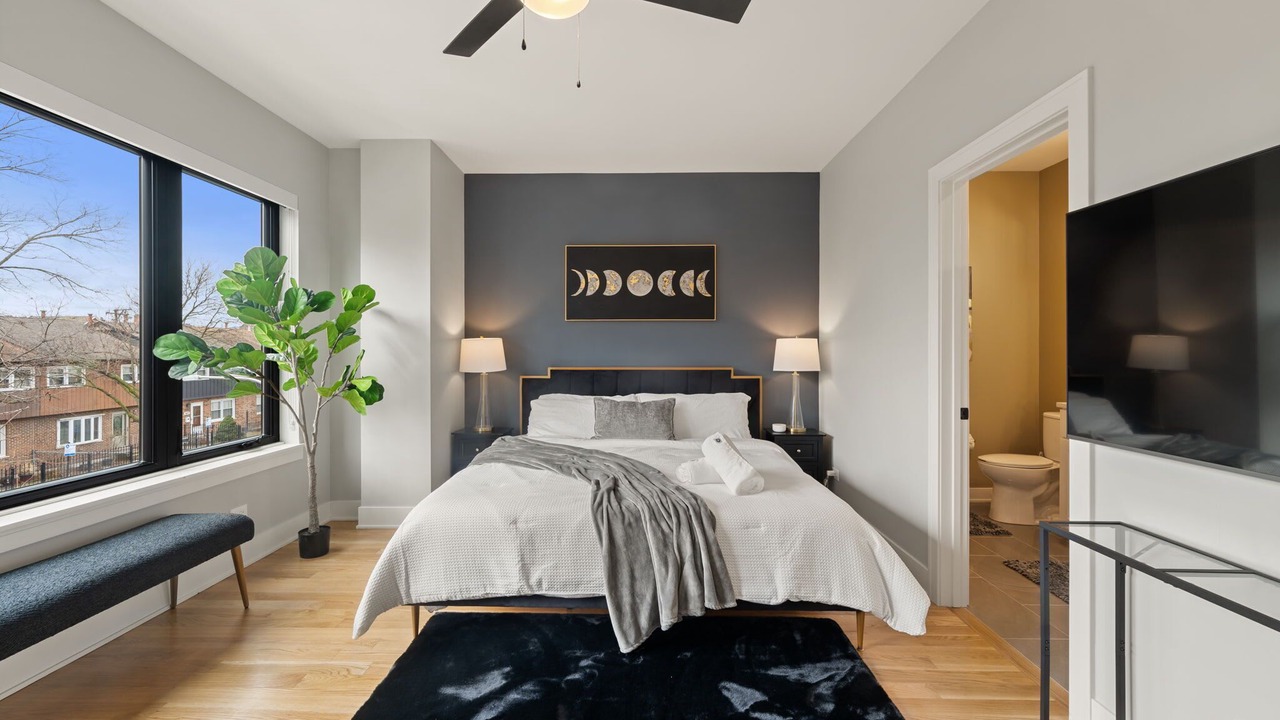 Photo of Bedroom in Heart of Chicago