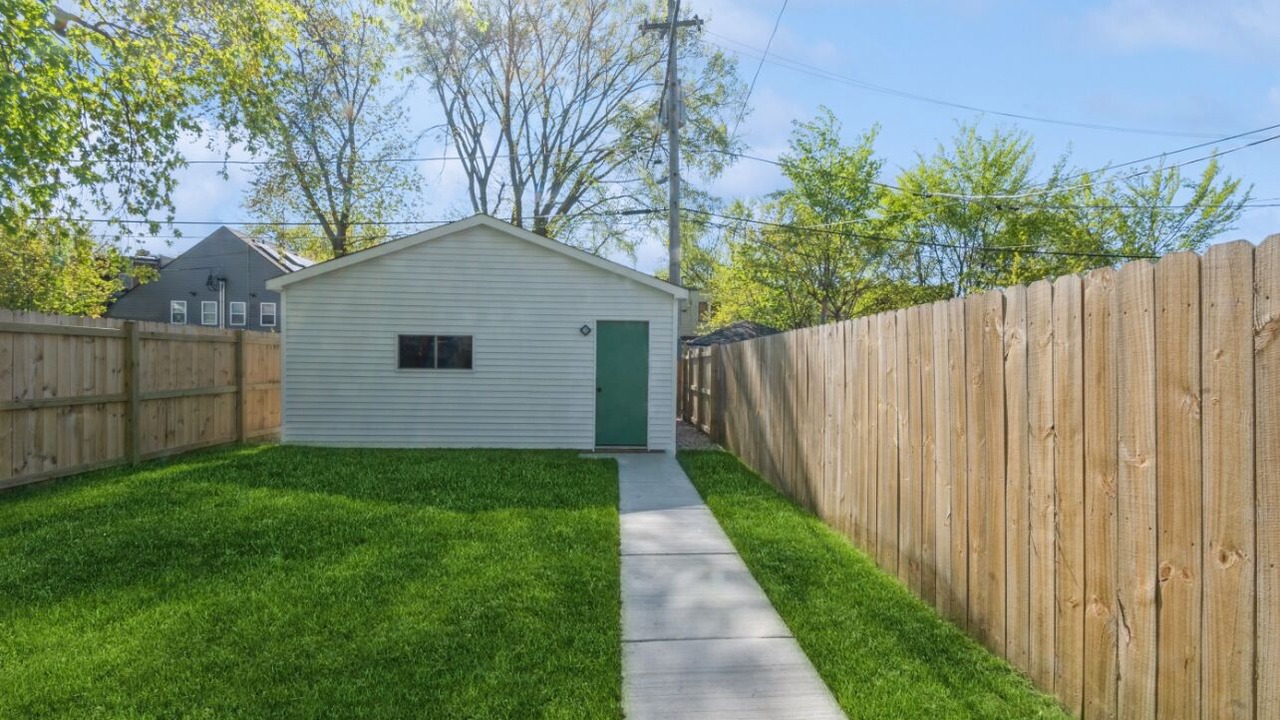 Photo of Outdoor in Woodlawn