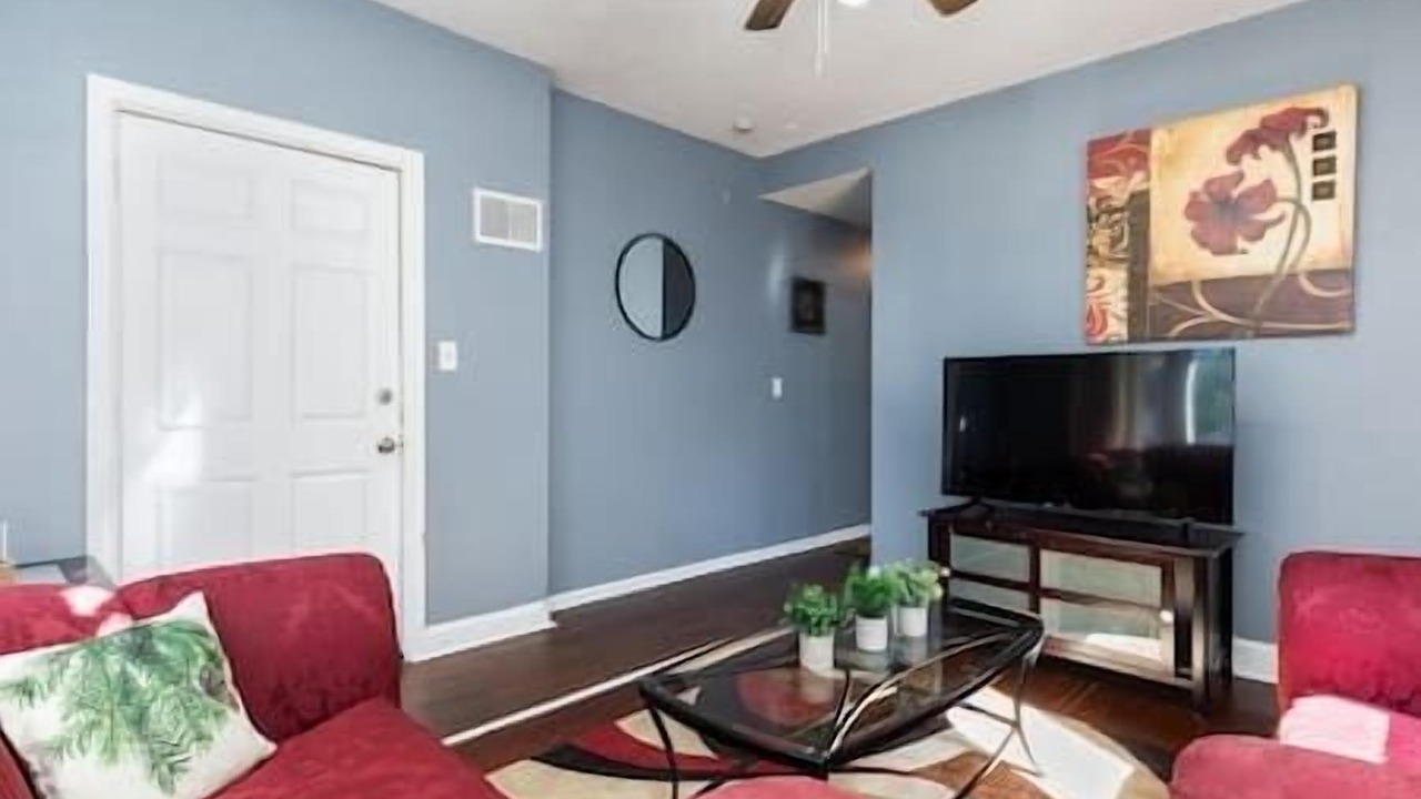 Photo of Livingroom in Aurora