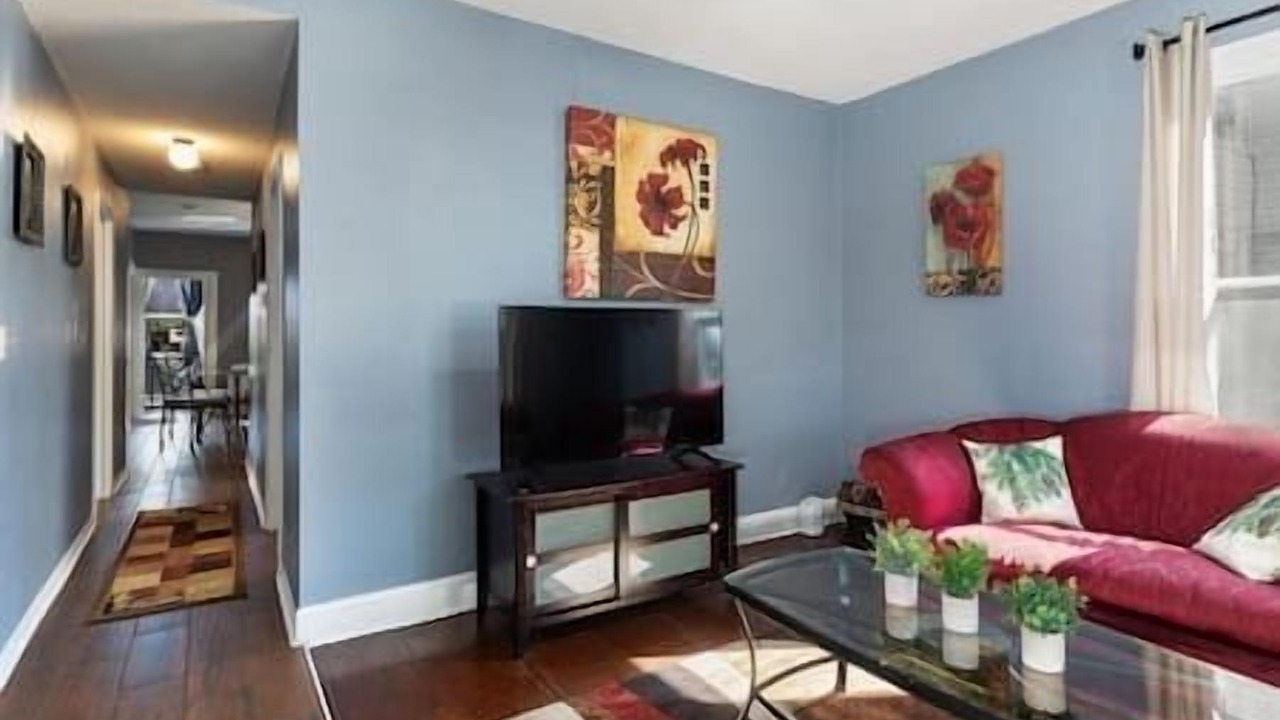 Photo of Livingroom in Aurora
