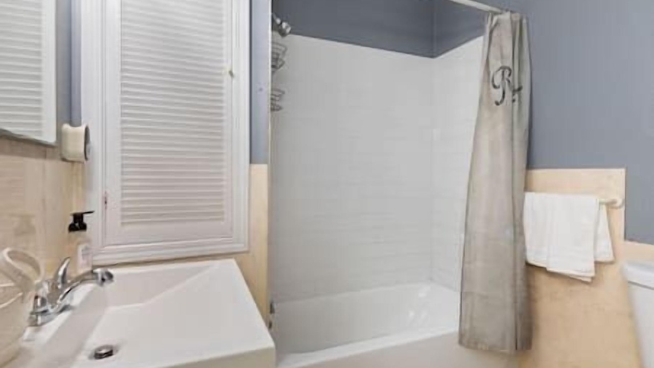 Photo of Bathroom in Aurora