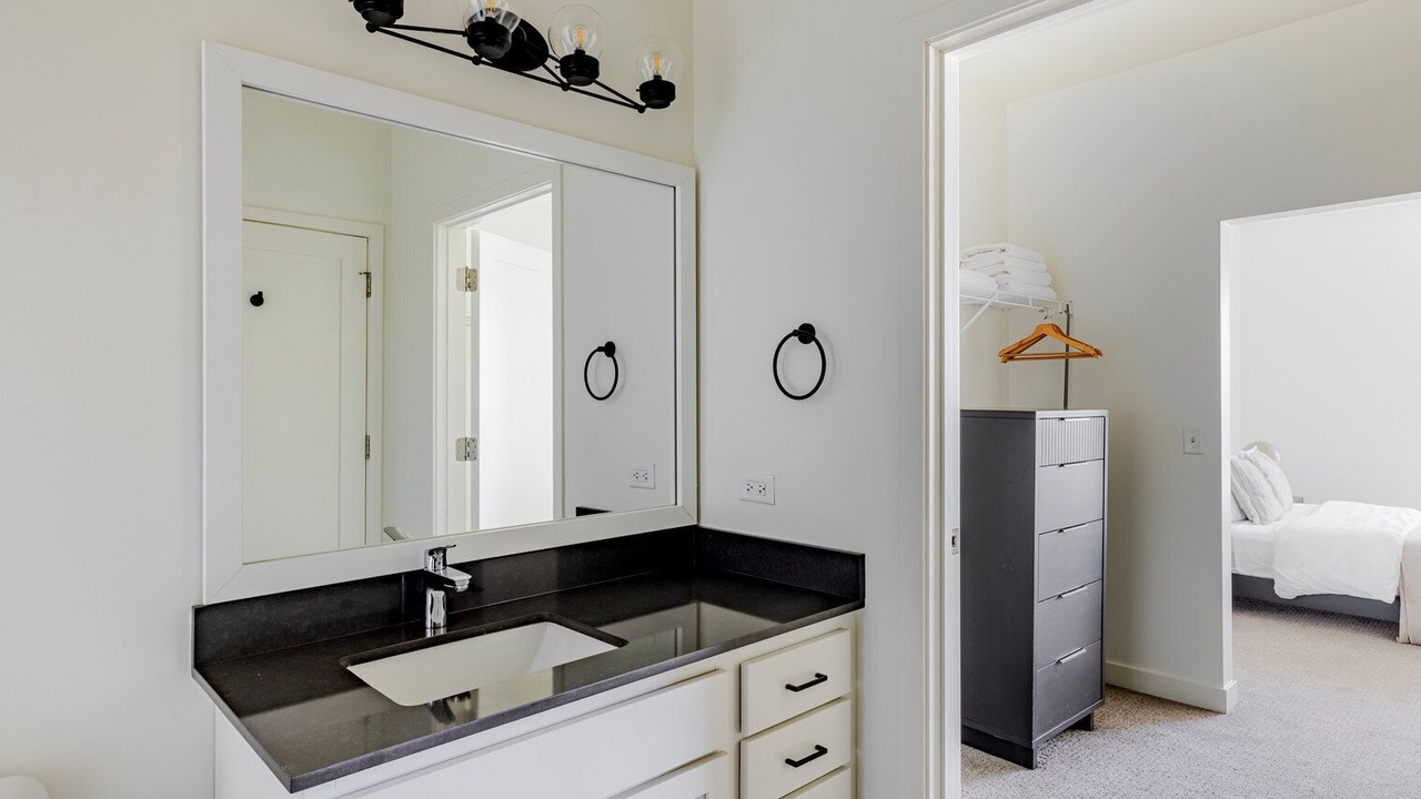 Photo of Bathroom in Elmhurst