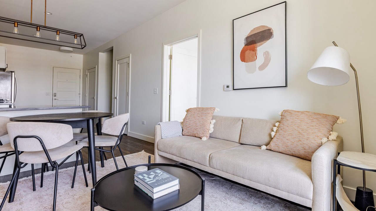 Photo of Livingroom in Elmhurst