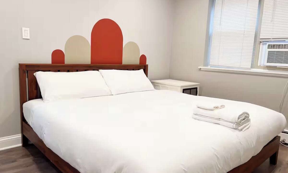 Photo of Bedroom in Lake View East