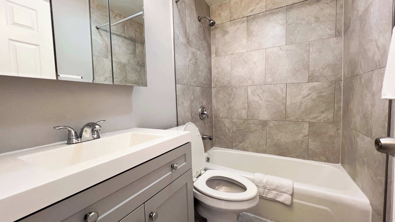 Photo of Bathroom in Lake View East