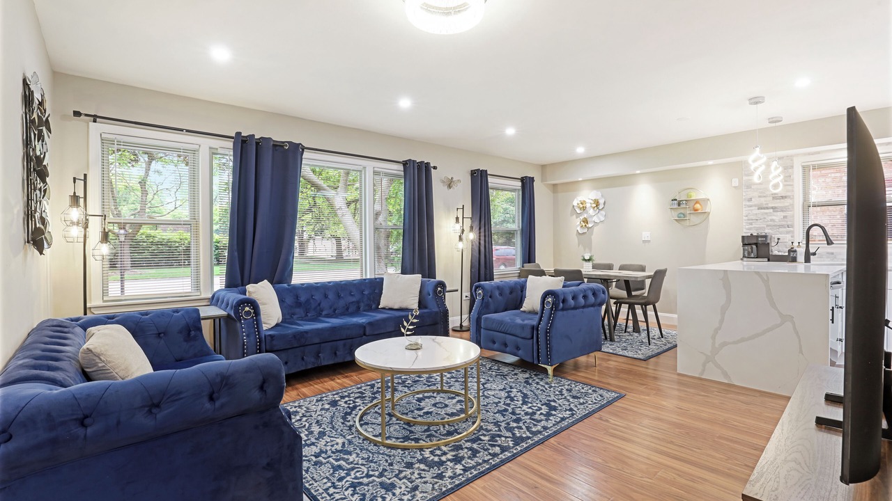 Photo of Livingroom in Skokie