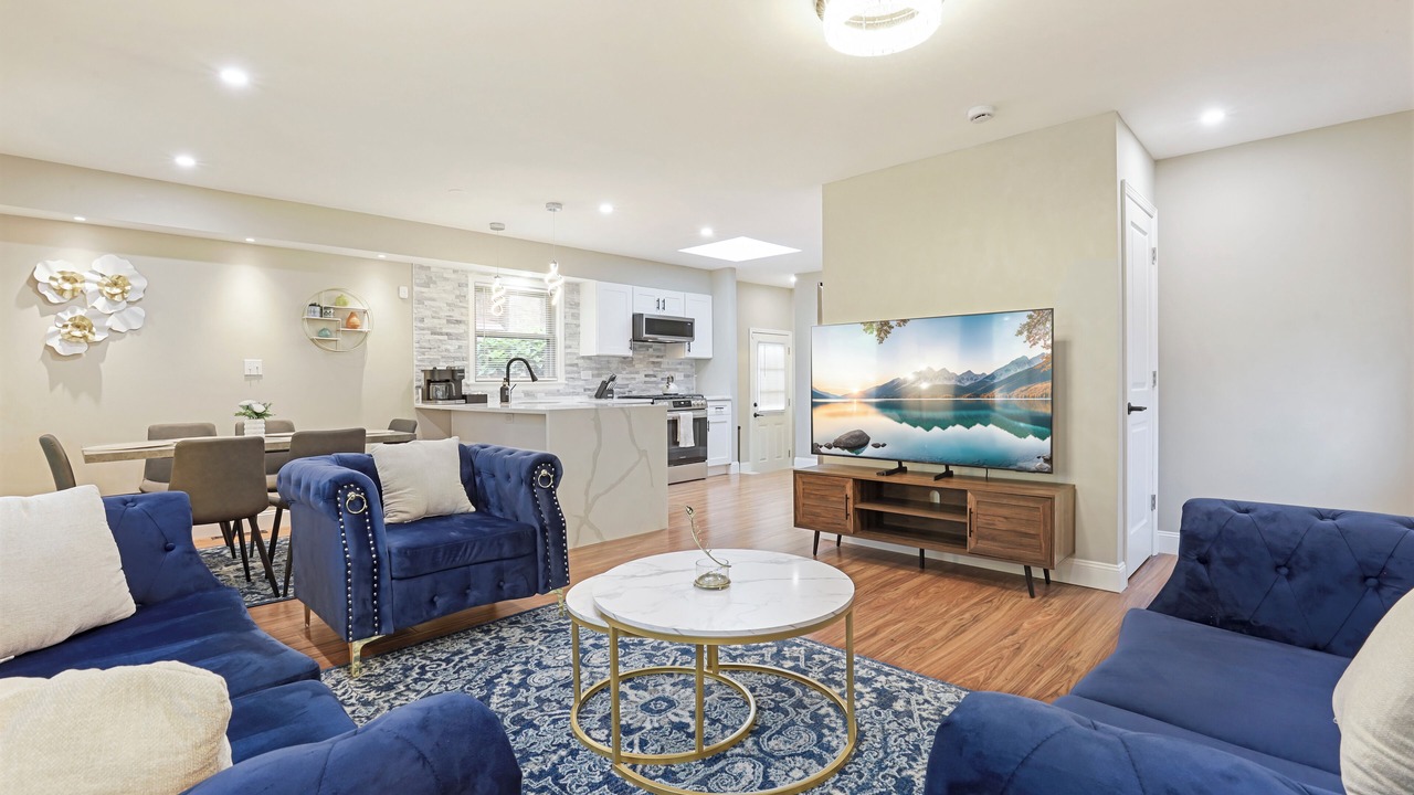 Photo of Livingroom in Skokie