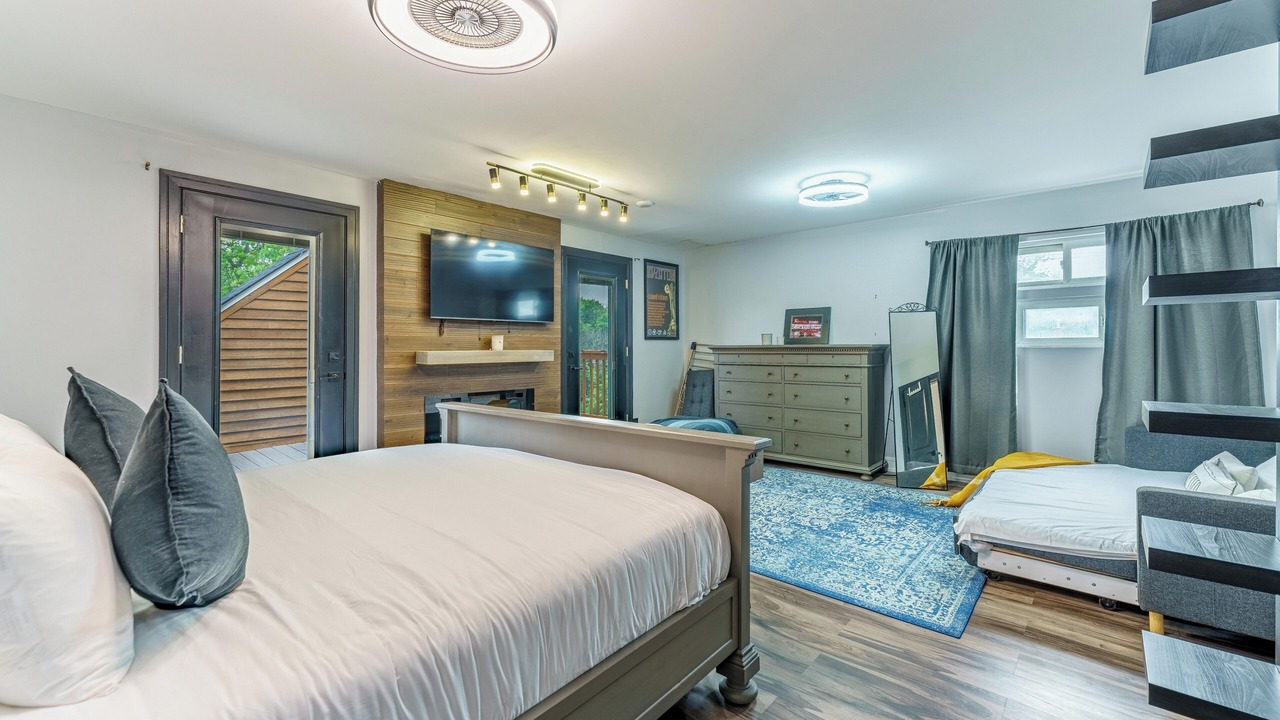 Photo of Bedroom in West Bucktown