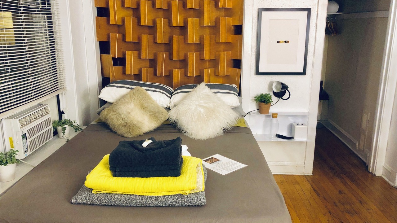 Photo of Bedroom in Lakeview