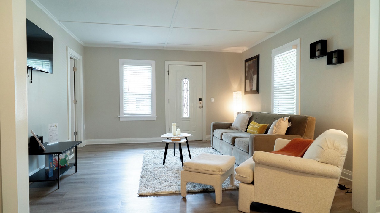 Photo of Livingroom in St. Charles