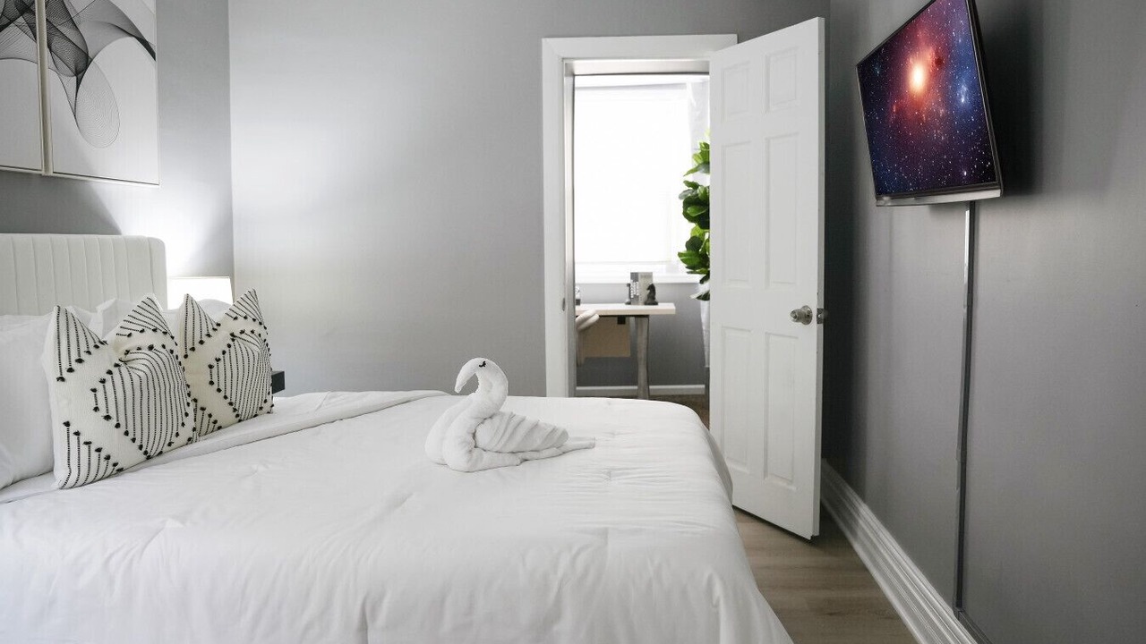 Photo of Bedroom in Cragin